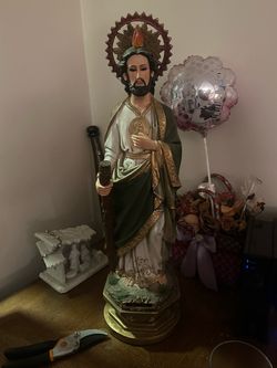 San Judas statue