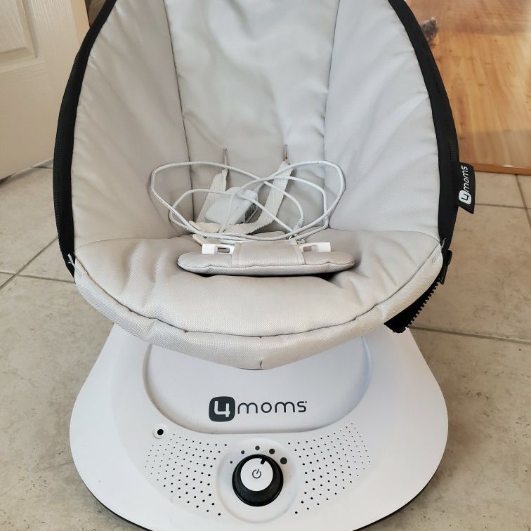 4moms rockaRoo Baby Swing, Compact Baby Rocker with Front to Back Gliding Motion, Smooth, Nylon Fabric, Grey Classic