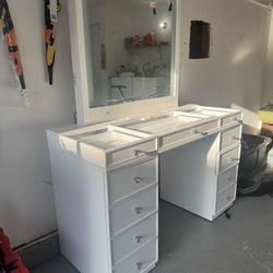 Tresanti Makeup Vanity 