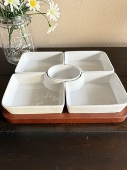6piece Appetizer serveware w/wood tray 12"x9.5" in excellent condition 