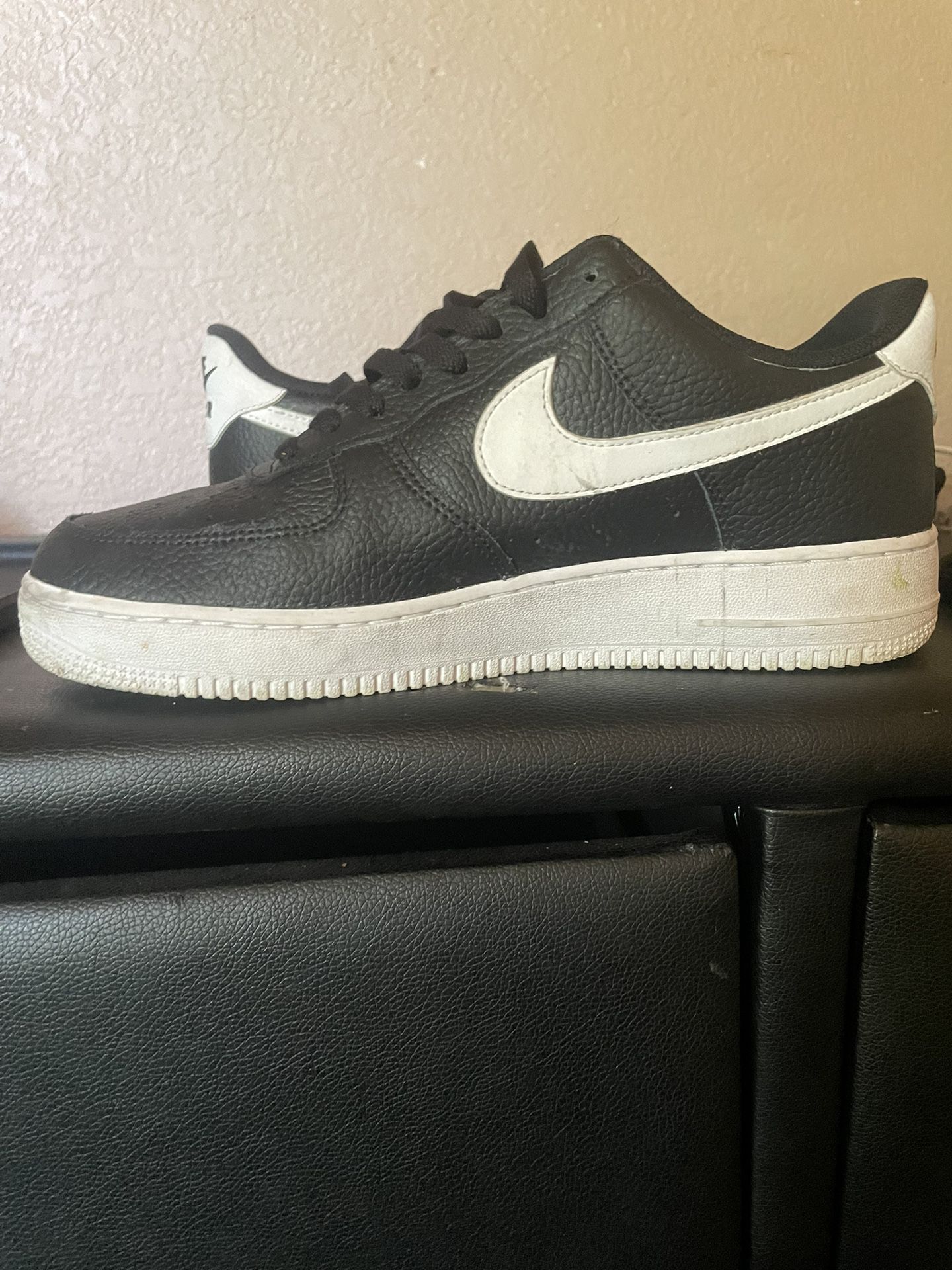 Black And White Air forces 