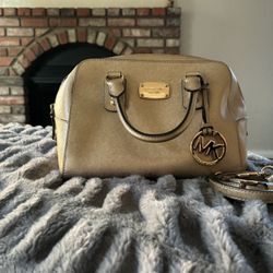 Micheal Kors Purse