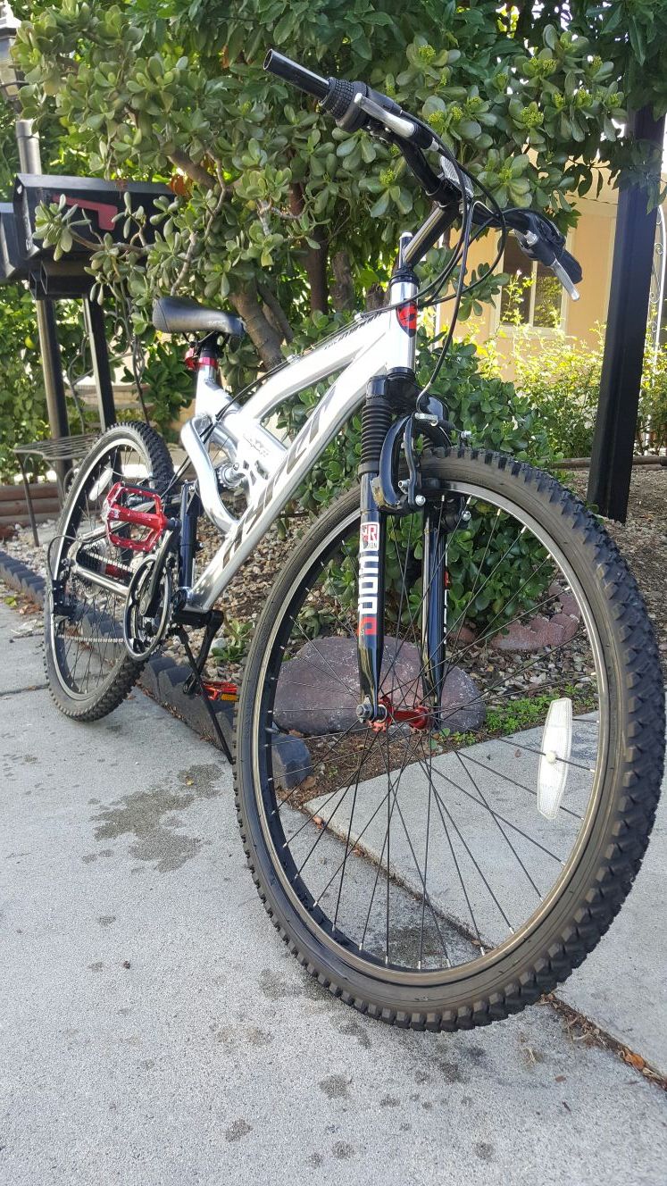 26" Hyper Summit Men's Mountain Bike