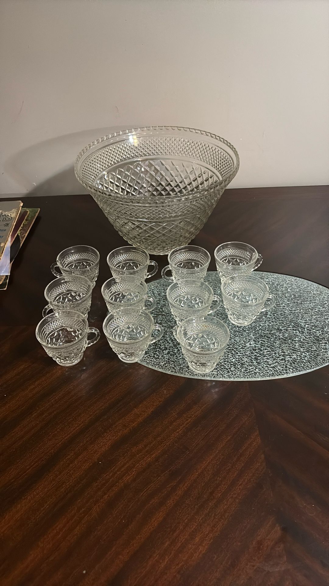 Pure Crystal Punch Bowl Sit