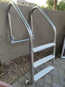 Stainless Steel POOL LADDER - Inground