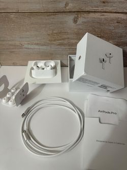 Apple AirPods Pro 2nd Generation with MagSafe Wireless Charging Case (USB‑C)