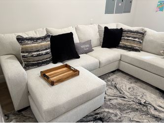 NEW City Furniture Cambria Sectional Sofa – Still Wrapped – Save Hundreds!