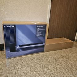 SAMSUNG Q-series 3.1ch. Dolby ATMOS Soundbar with Q-Symphony HW-Q6CC