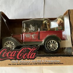 Coca-Cola 1918 Pick Up with Elf & Penguins
