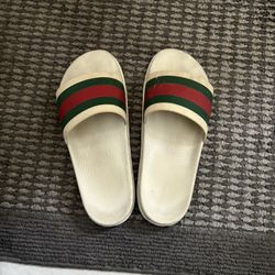 Real USED GUCCI SLIDES 
