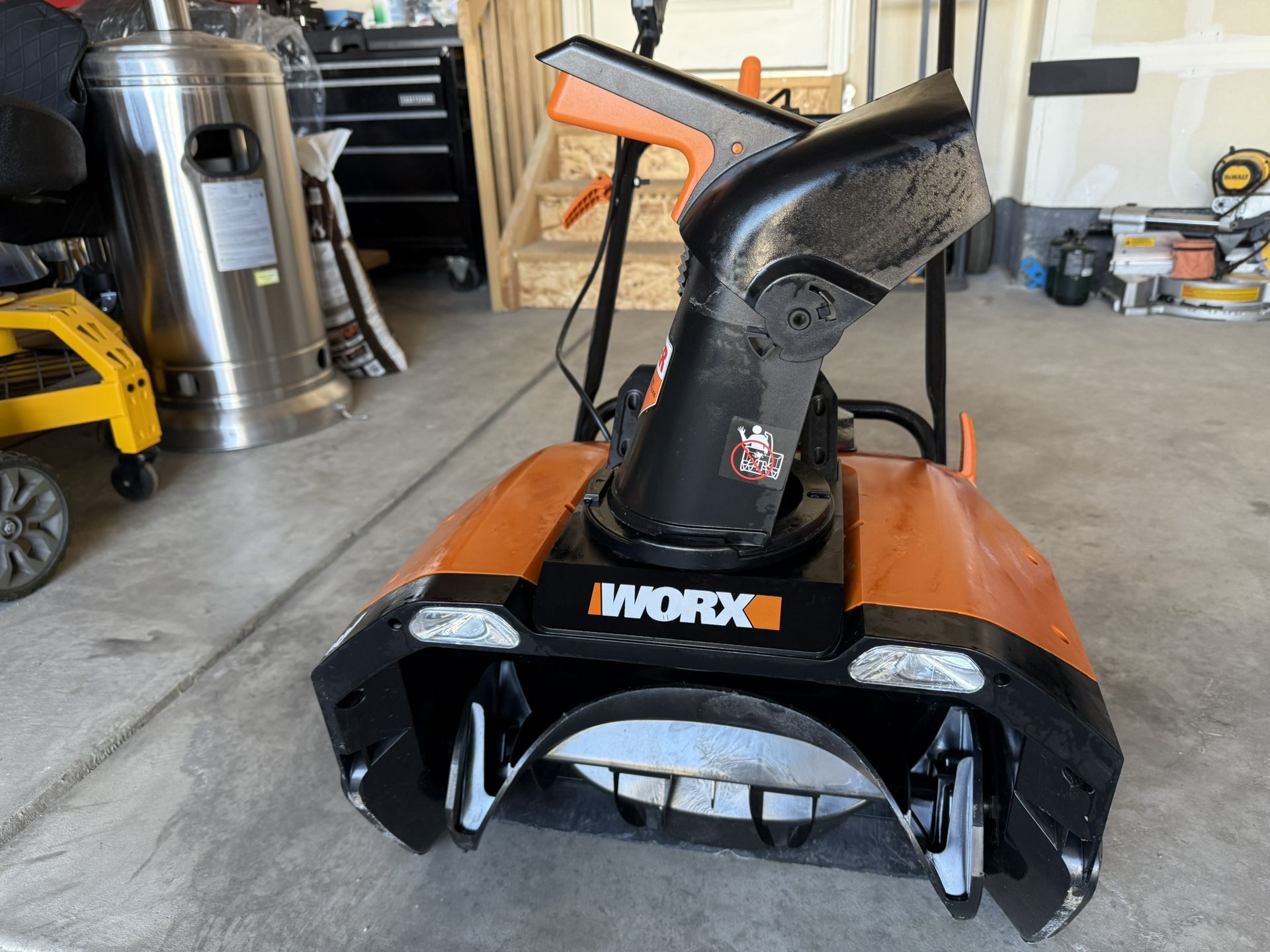 Worx Electric Snowblower - Cordless