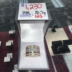 14k Gold Ring Solid & Heavy