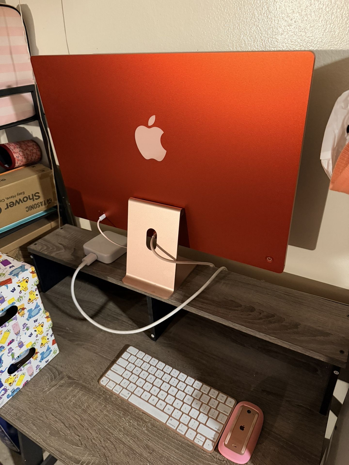 💻 iMac 24” Pink/Rose Gold – Great Condition 🌸