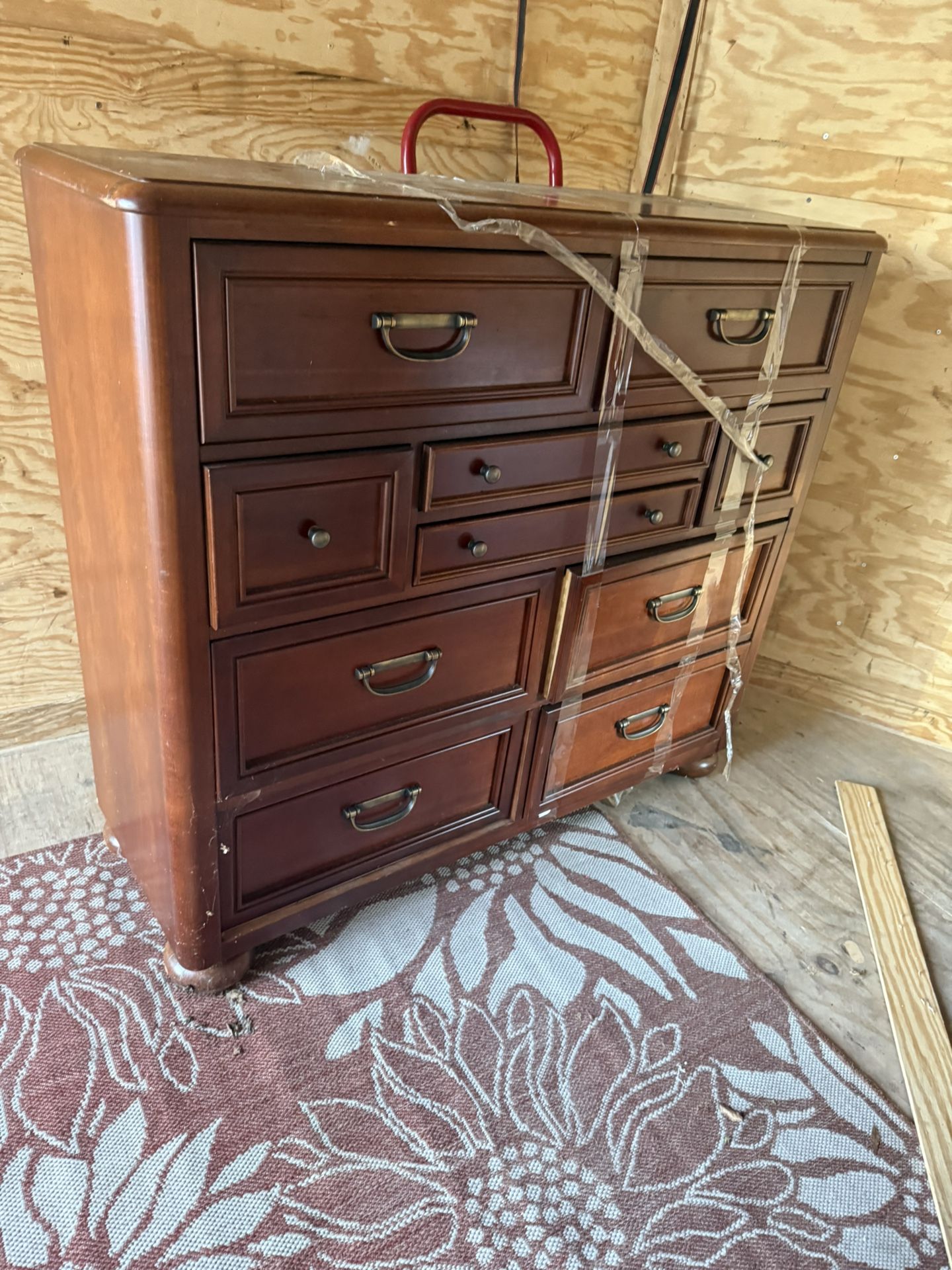 Dresser With Mirror