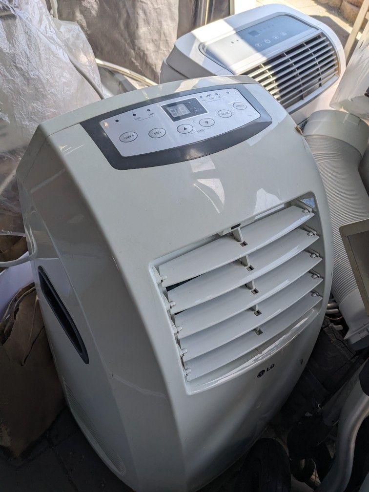 Portable AC Unit [AIR CONDITIONER] + Window attachment + Hose