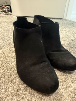 Low heel booties