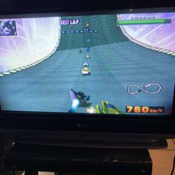 32in LG WideScreen CRT HDTV 