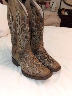 Mexico female leather cowboy boots size 8