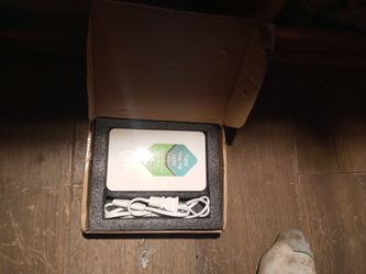 ST-100W. Voltage Converter