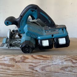 Makita Circular Saw With 2 3 Ah Batteries And Rapid Charger 