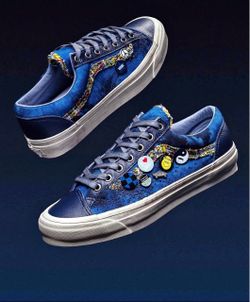DS VANS SOUVENIR NAVY SZ 9 IN HAND