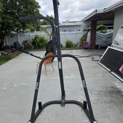 Everlast 3 In 1 Stand