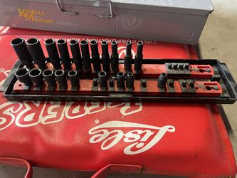 Icon And Expert Sockets. 