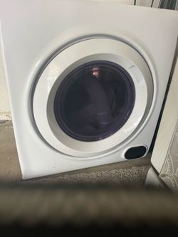 Small electric dryer