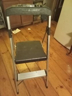 STEP LADDER)East Boston)