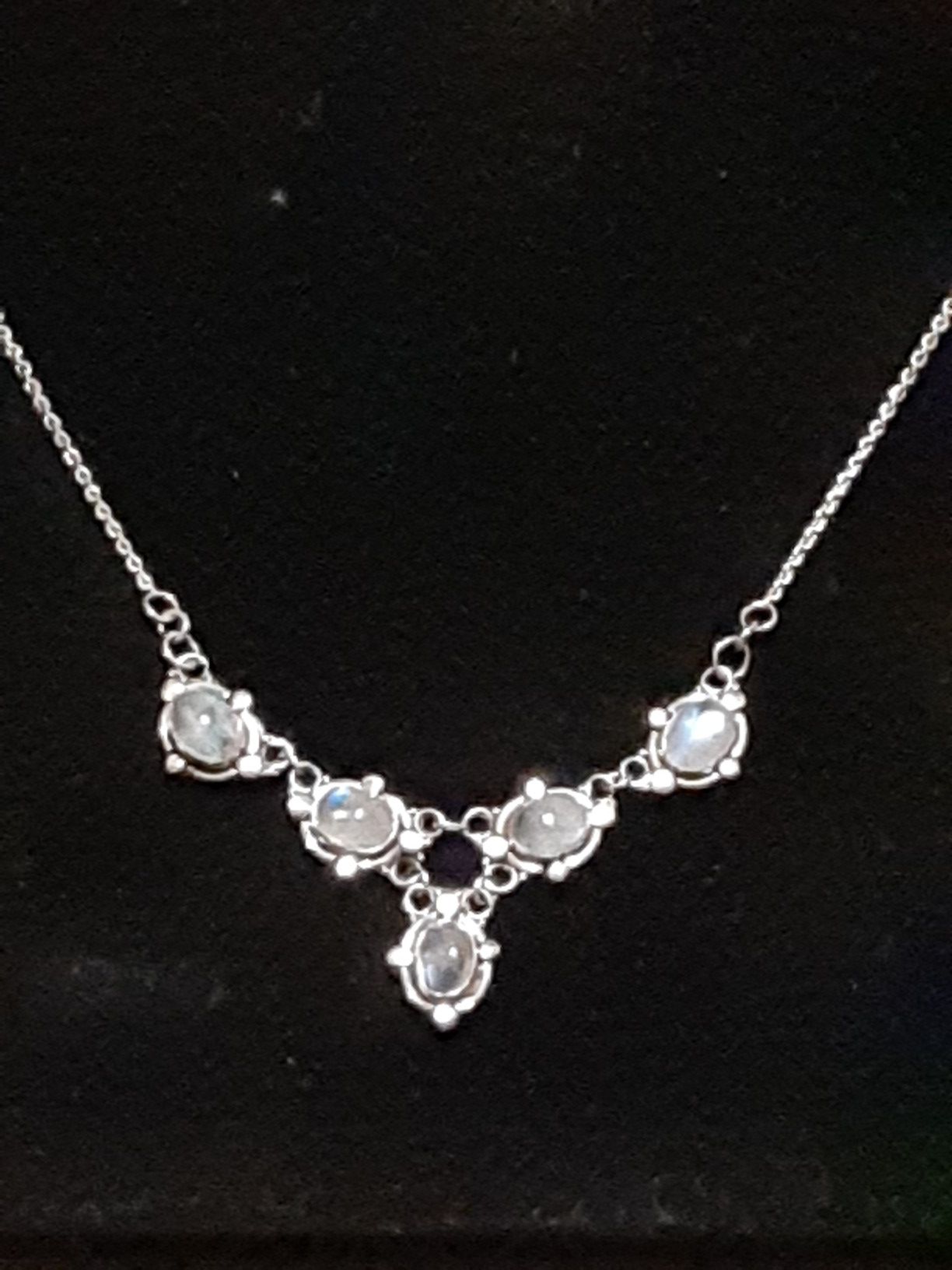 .925 Bali Silver Sterling Neckace 5ct Moonstone 17"