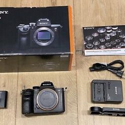 Sony Alpha a7R III A7R3 42 MP usa mirrorless camera 