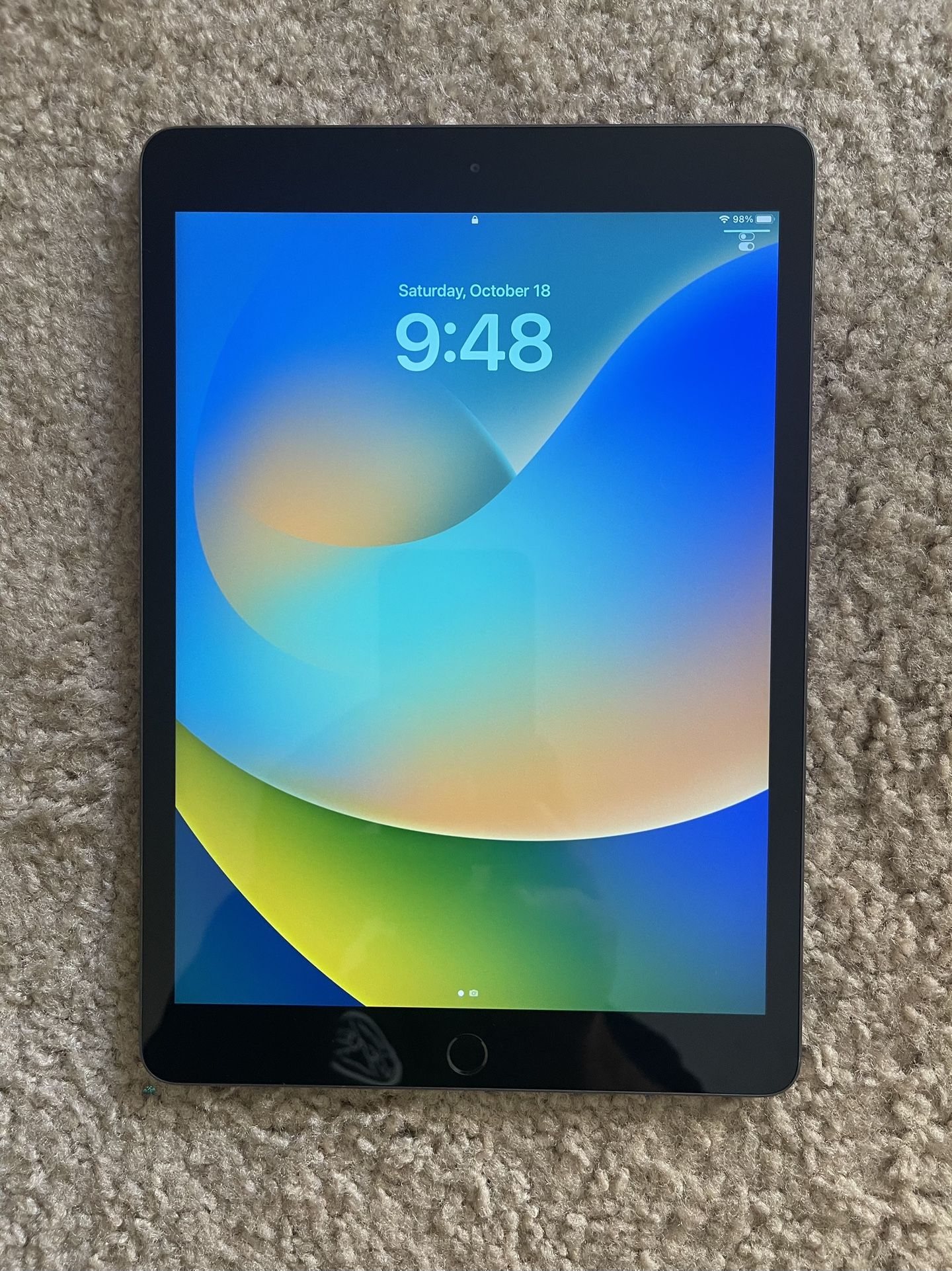 iPad ( 7th Generation ) 32 GB