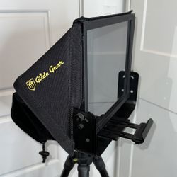 Glide Gear, TMP 100, Tablet & Smartphone Teleprompter, Including Tripod.