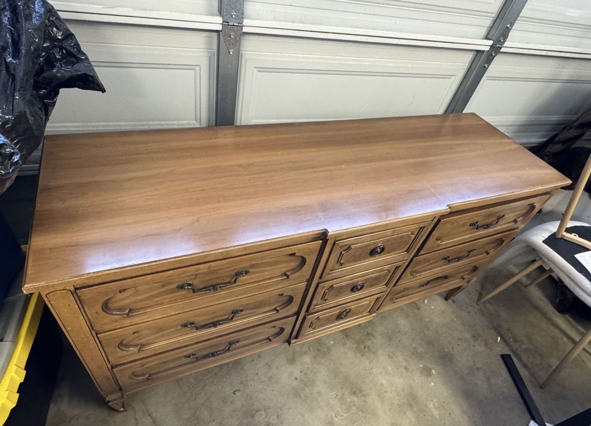 Vintage Dresser Sideboard With Mirror