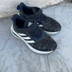 Adidas Kids Size 2 Shoes 