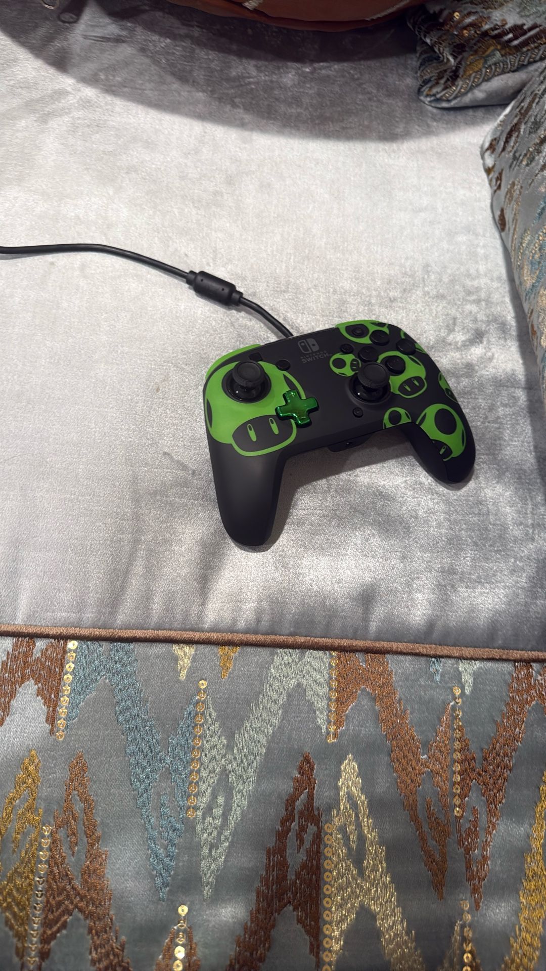 Nintendo Switch Pro Controller Glow In The Dark