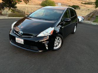 Toyota Prius V  2012 Black