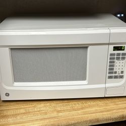 GE Countertop Microwave 1100 Watt 1.4 CU FT