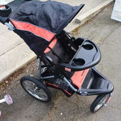 Baby Trend  Expedition Jogging Stroller  (Used)