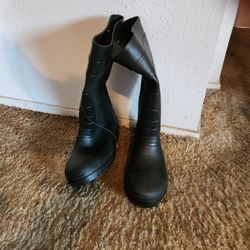 New Tingley Rubber Boots, Size 12.