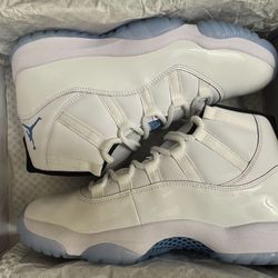Air Jordan Retro 11 (LEGEND BLUE) PRICE IS FIRM(NO TRADES) 