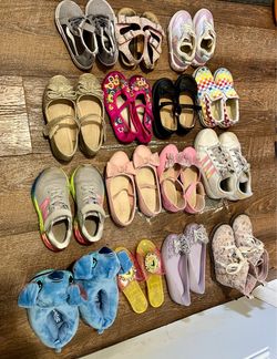 15 pairs of Girl shoes size 6.5-12 all for $30