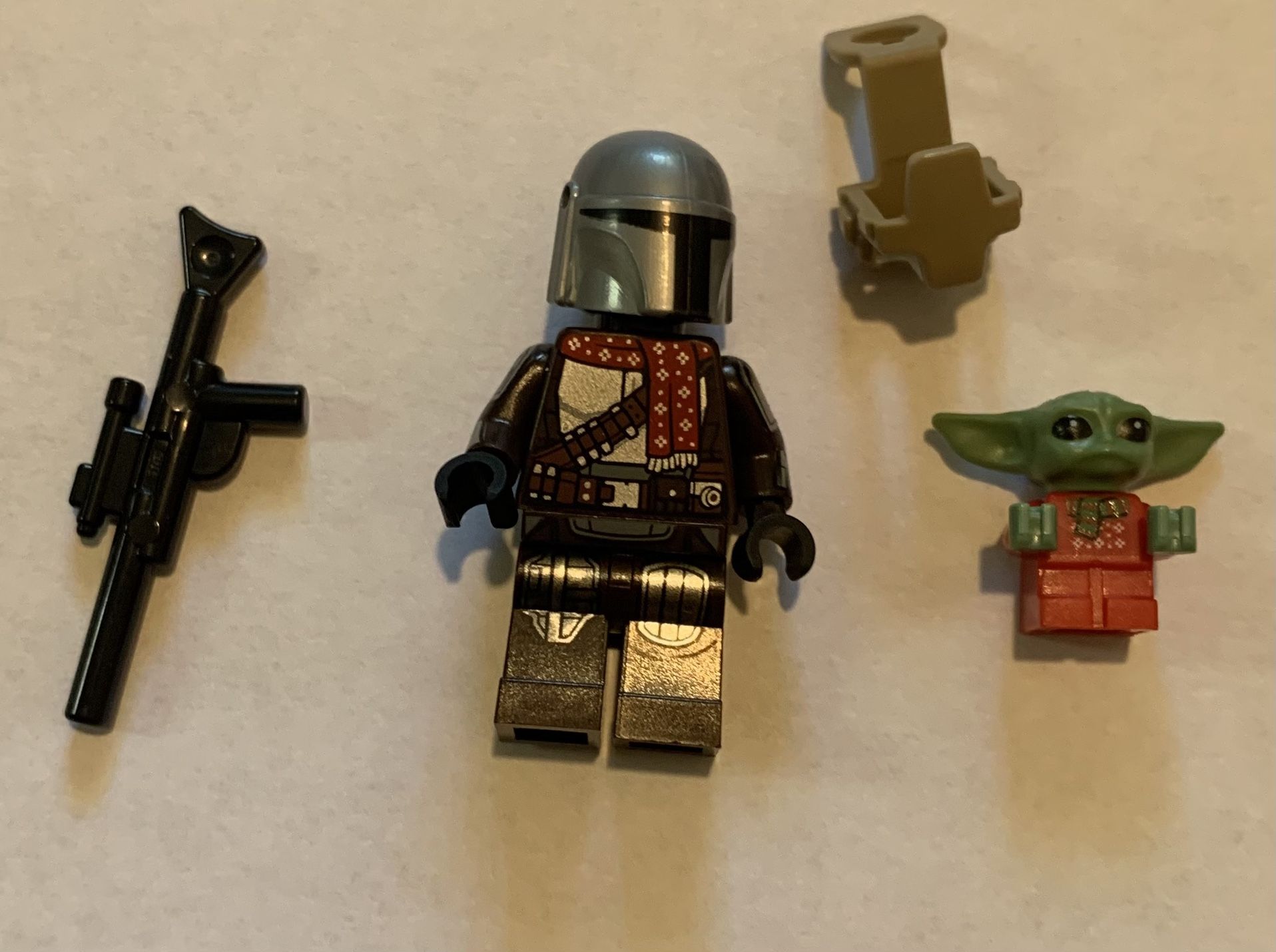 Lego Star Wars Minifigure Din Djarin Grogu Christmas $12