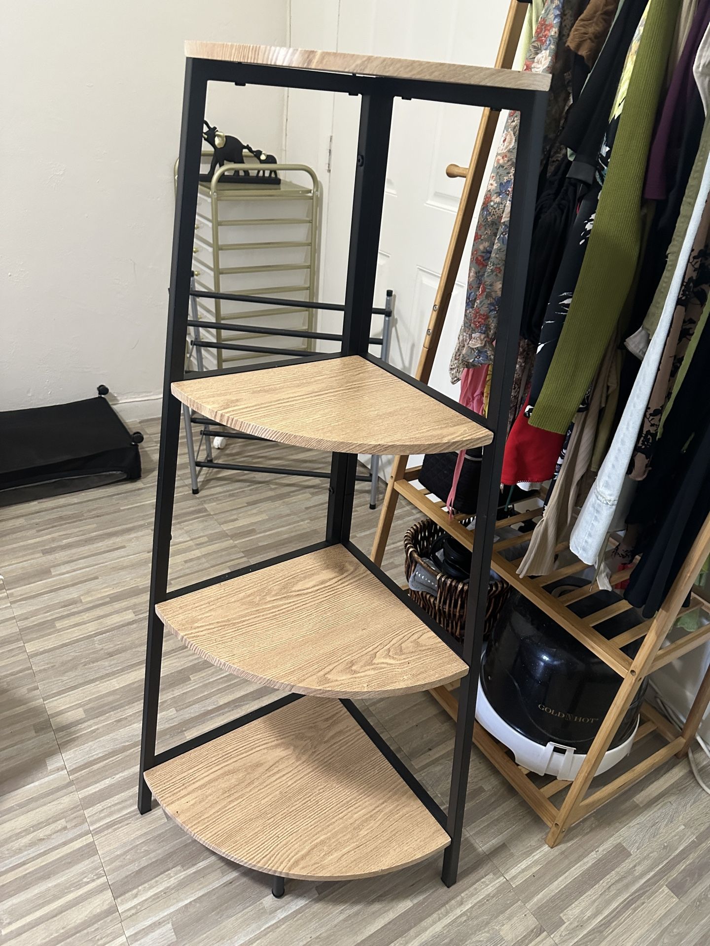 Corner Book Shelf