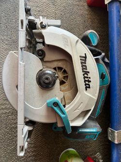 6 1/2  brushless makita saw