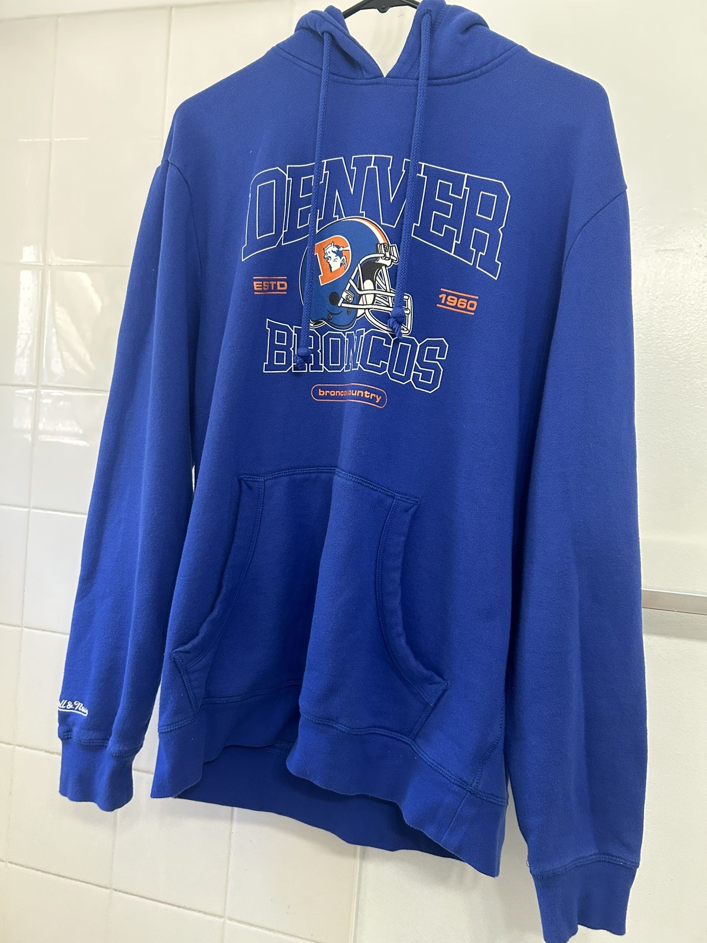 Denver Broncos Hoodie Size Large 