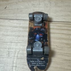 Cad Bane #6 Clone Wars Skate Board 2010 McDonald's Blue Tech Deck Fingerboard