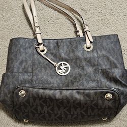 MICHAEL KORS BROWN JET SET TOTE 