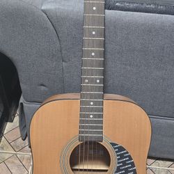 Jasmine Acoustic s35 Guitar with Case