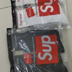 Supreme Socks